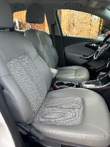 Low kms 2016 Buick Vrano pearl white. - Photo 7