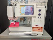 BERNINA artista 200 Sewing and Embroidery Machine