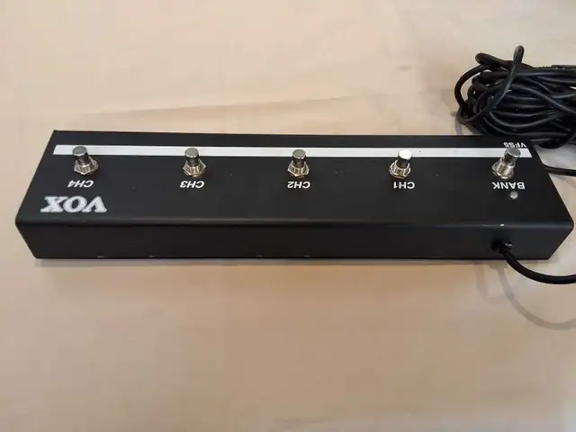 VOX VFS5 5 Button Foot Switch - Photo 2