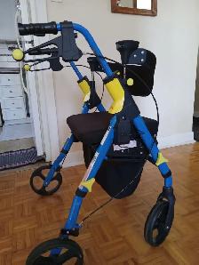 Walker:  Medline superlight ROLLATOR with 8 ' wheels. - Photo 2
