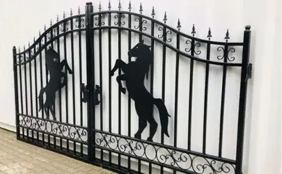 20FT Iron Driveway Gate – Durable & Elegant Horse Design