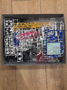 MG 1/100 Build Strike Gundam Full Package - Photo 2