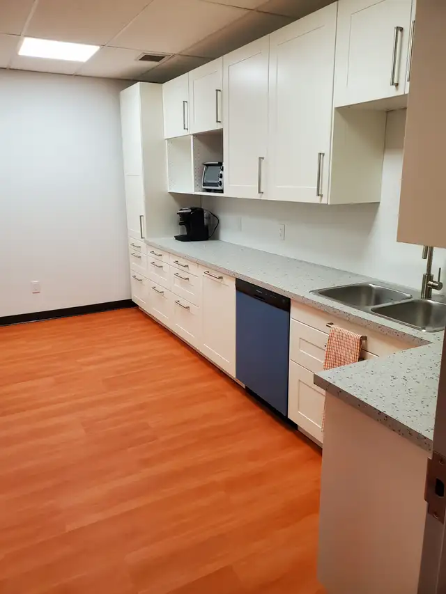 Fantastic office for a solopreneur, therapist or professional - Photo 10