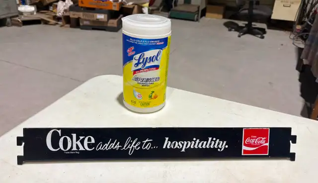 Vintage Authentic "Coca Cola" Metal Bar (c. 1970s) - Photo 8