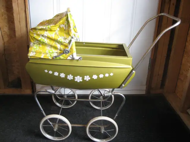 Vintage 1950's metal doll carriage - Photo 2