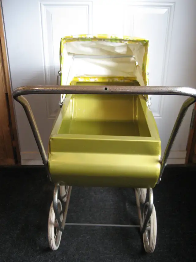 Vintage 1950's metal doll carriage - Photo 3