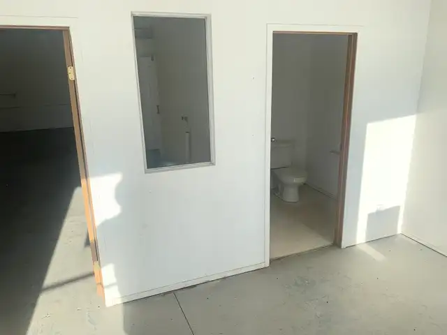 Bay for rent - Red Deer (all inclusive) - Photo 2