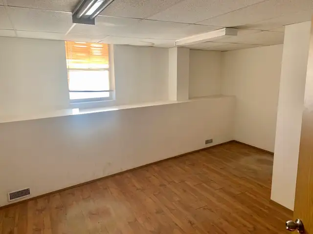 Bay for rent - Red Deer (all inclusive) - Photo 5