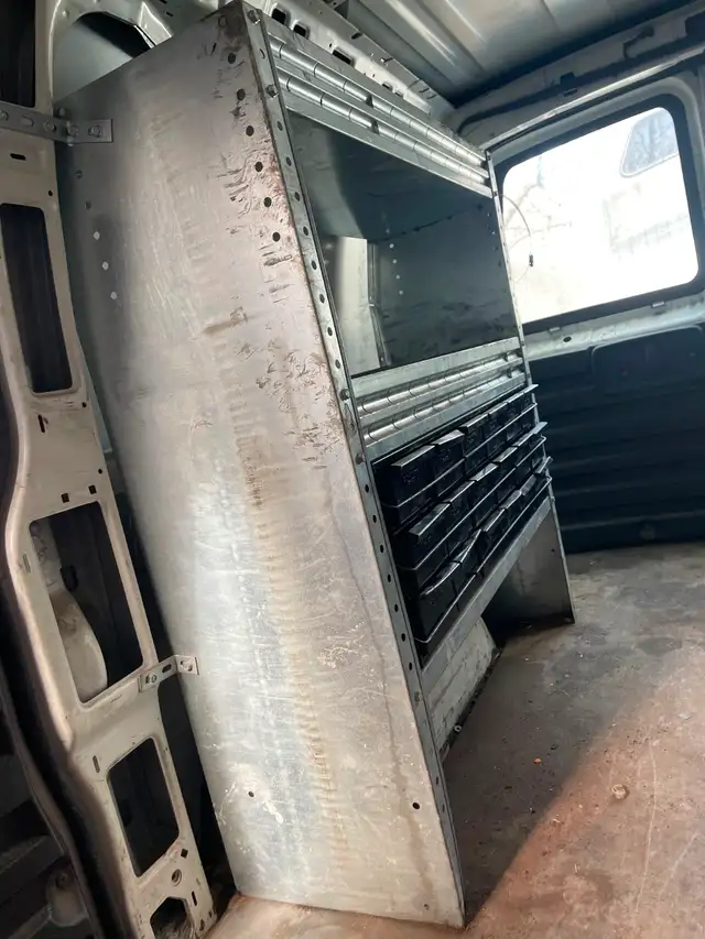 2017 GMC 2500 cargo van - Photo 6