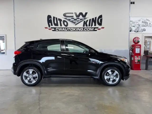 2017 Honda HR-V LX / All Wheel / LOW Kms / Rust Free Western Uni