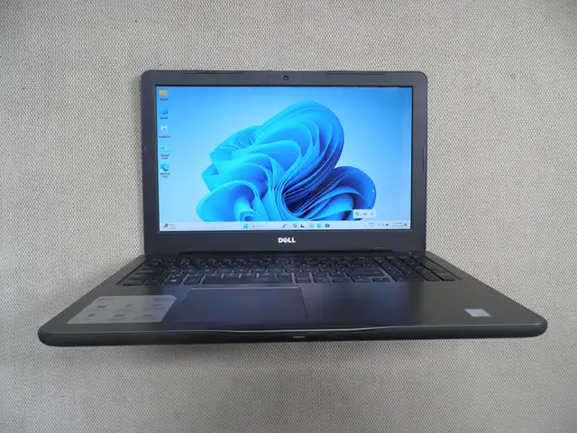 Dell Inspiron 15 5567 i5-7th gen, Laptop