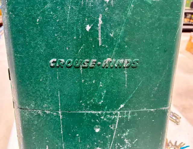 Vintage "Crouse-Hinds" Decommissioned Traffic Light (Metal) - Photo 5