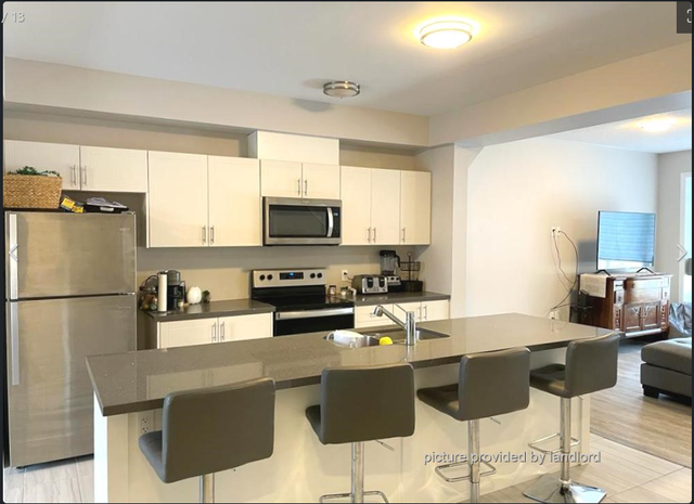Executive Townhome for Rent – 4 Bed, 3.5 Bath – Guelph Location - Photo 3