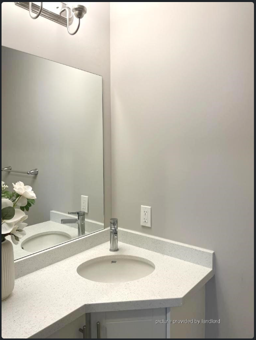 Executive Townhome for Rent – 4 Bed, 3.5 Bath – Guelph Location - Photo 4