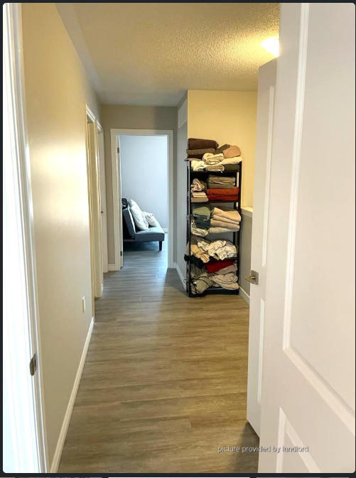 Executive Townhome for Rent – 4 Bed, 3.5 Bath – Guelph Location - Photo 6