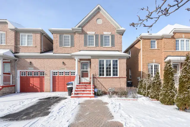 3 bedroom Semi Detached House For Rent - Won't Last !