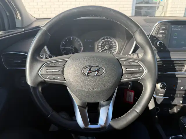 2020 Hyundai Santa Fe| All Wheel Drive | Clean Carfax - Photo 14