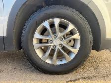 2020 Hyundai Santa Fe| All Wheel Drive | Clean Carfax - Photo 24