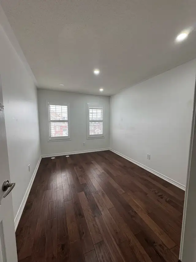 Room for rent - Photo 5