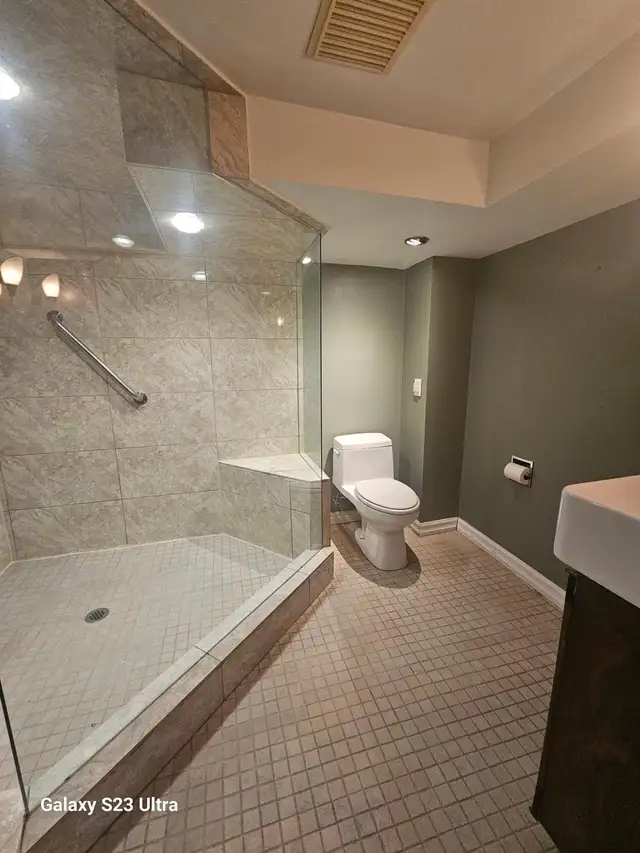 Apartment for Rent  Modern 1 Bedroom  Newly Renovated Basement - Photo 6