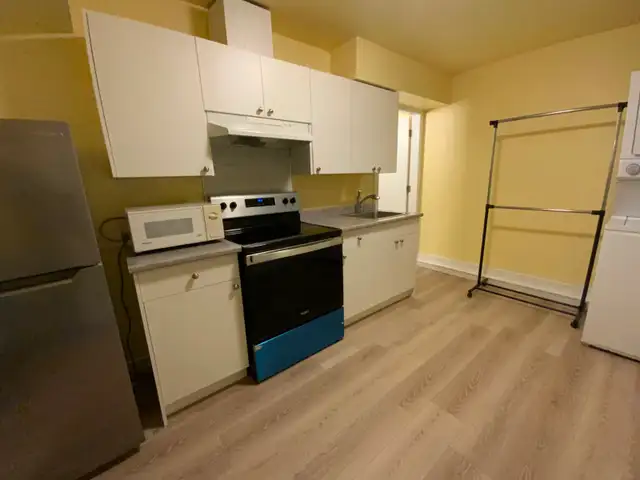 2-Bed Ground Floor Suite for Rent at Steveston Area! - Photo 2