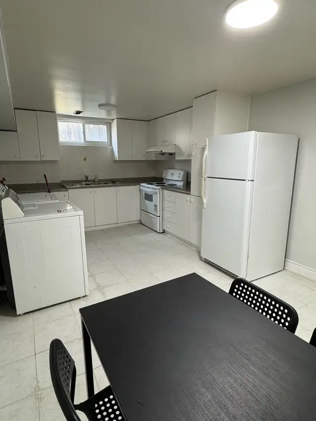 Private Basement Room for Rent - Scarborough - Photo 5