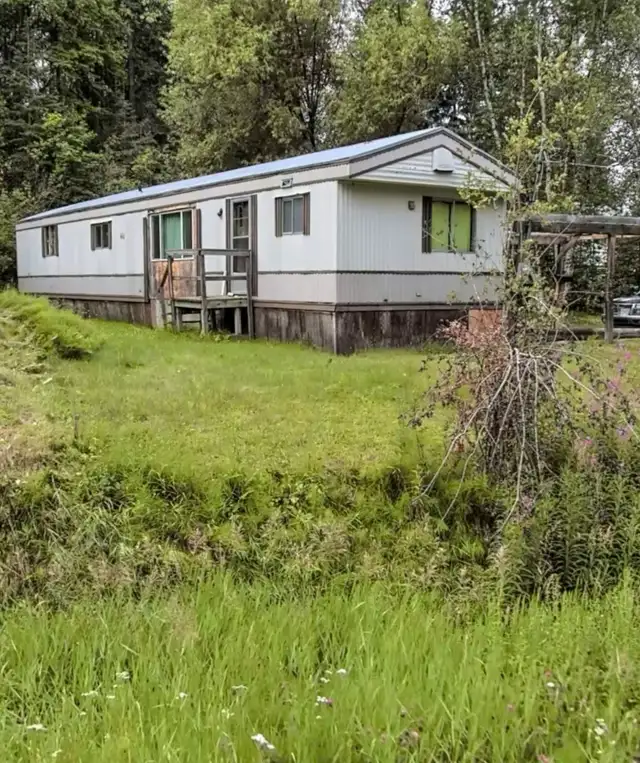 2 bedroom, 2 bathroom trailer available for rent