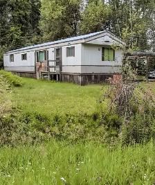 2 bedroom, 2 bathroom trailer available for rent