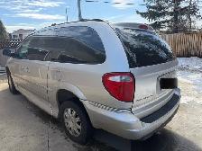 Wheelchair accessible van - Photo 4