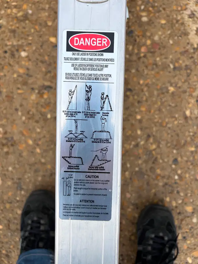 Mastercraft Aluminum Articulating Ladder - Photo 2