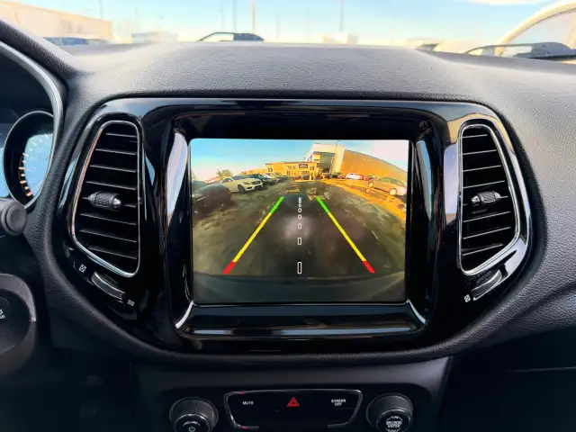 2018 Jeep Compass Limited 4x4 : No Reported Accidents, Low Milea - Photo 15