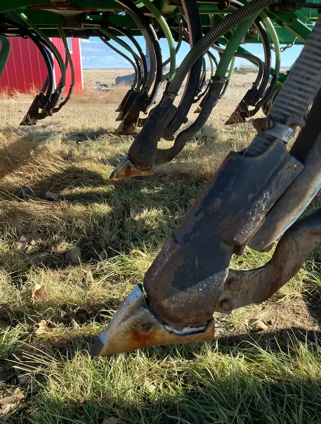 45’ John Deere Air Seeder - Photo 3