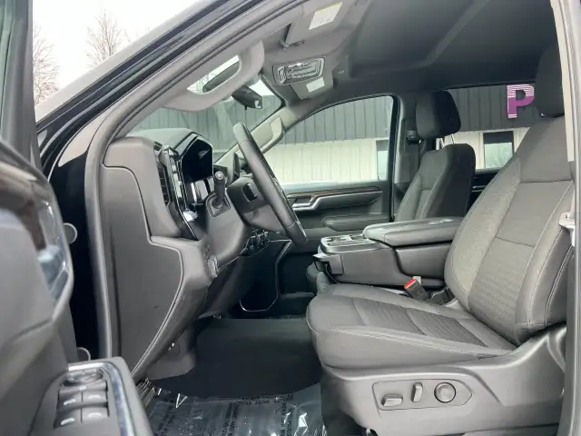2025 Chevrolet Silverado 1500 - Photo 16