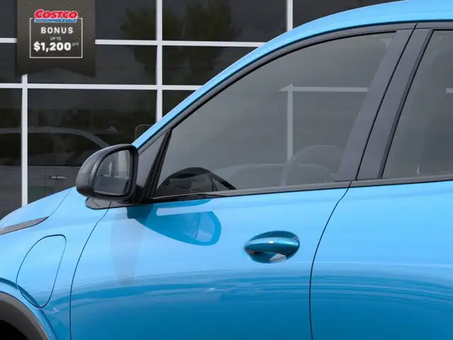2027 Chevrolet Bolt - Photo 12