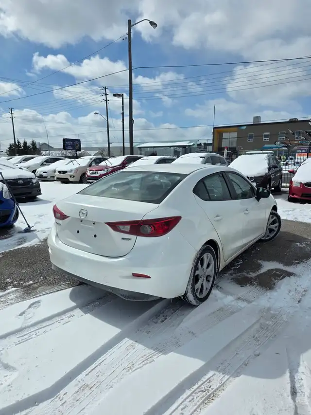 2015 Mazda MAZDA3 I Sport - Photo 4