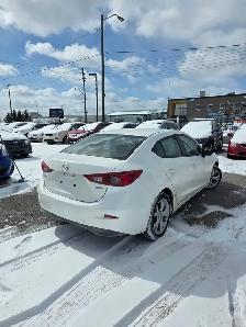 2015 Mazda MAZDA3 I Sport - Photo 4