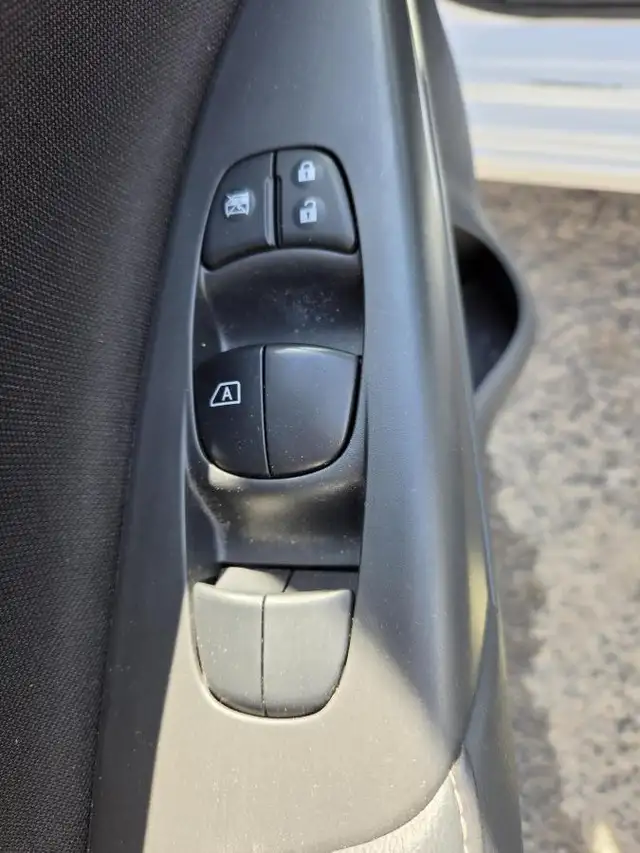 Nissan Sentra SV 2019 SV MAGS BAS KILO AUTO - Photo 17