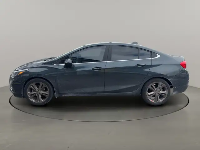 2017 Chevrolet Cruze LT DIESEL (CERTIFIED) - Photo 2