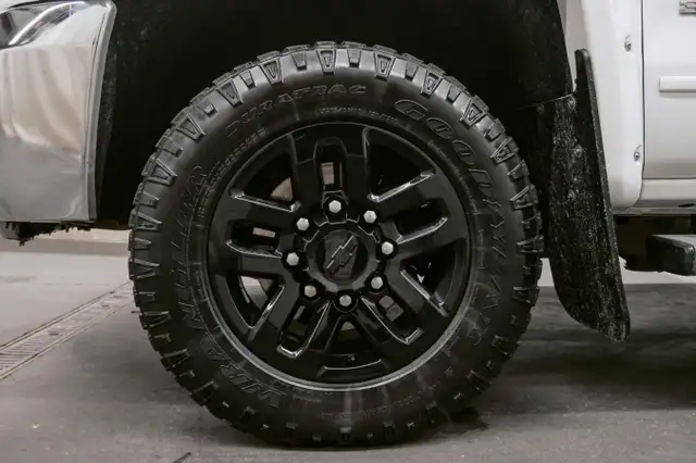 2019 GMC Sierra 3500HD 4WD Crew Cab Long Box SLE for sale - Photo 7