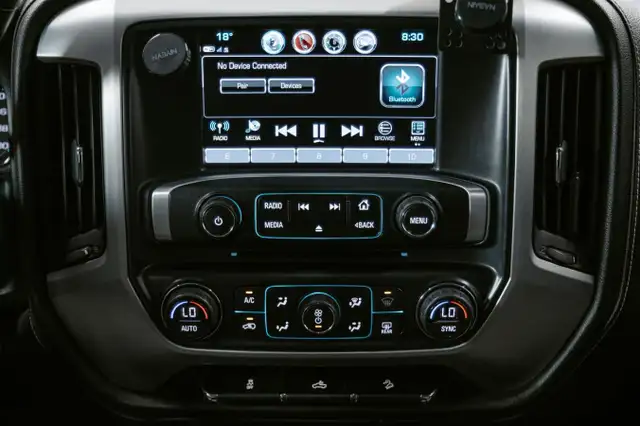 2019 GMC Sierra 3500HD 4WD Crew Cab Long Box SLE for sale - Photo 19