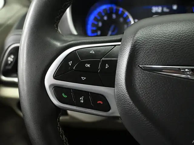 2023 Chrysler Pacifica Touring L No Accident Leather Power Slidi - Photo 14