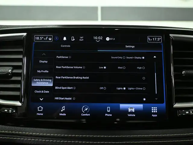 2023 Chrysler Pacifica Touring L No Accident Leather Power Slidi - Photo 19