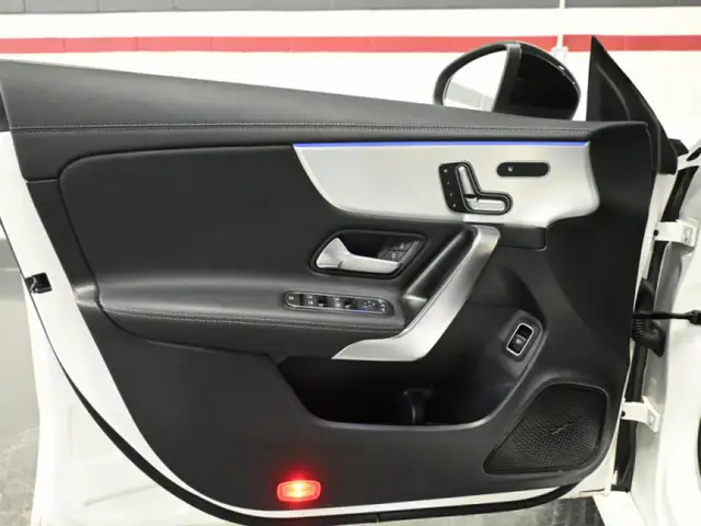 2025 Mercedes-Benz CLA 250 4MATIC No Accident Navigation Ambient - Photo 11