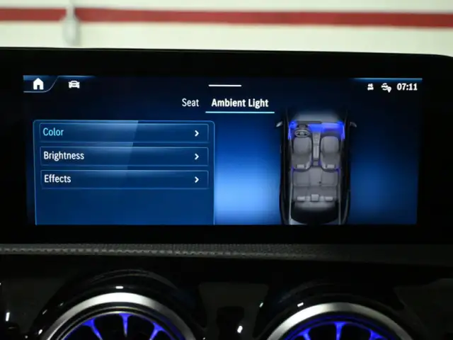 2025 Mercedes-Benz CLA 250 4MATIC No Accident Navigation Ambient - Photo 17