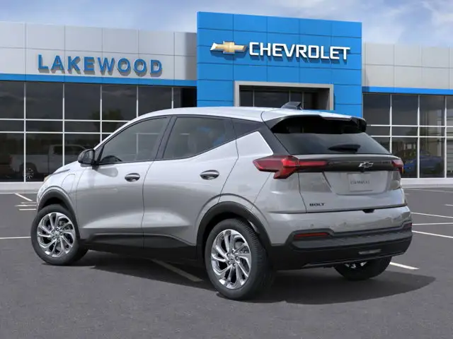2027 Chevrolet Bolt - Photo 3