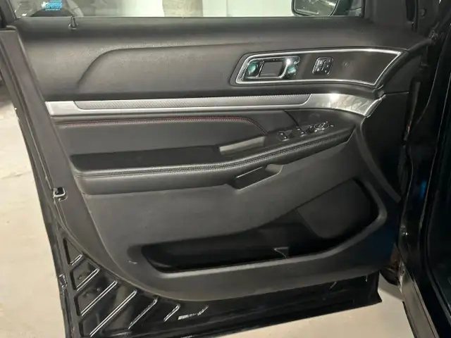 2017 Ford Explorer Sport Sport|Accident Free|Fully Loaded! - Photo 10