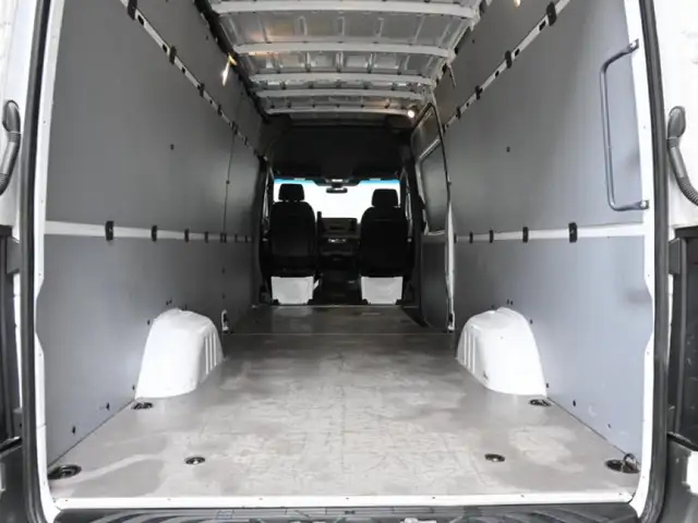 2025 Mercedes-Benz Sprinter Cargo Van 2500 High Roof HP 170 Dies - Photo 22