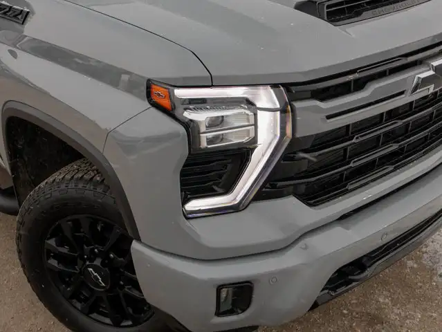 2024 Chevrolet Silverado 3500HD LTZ Z71 Sport Edition 6.6L - Photo 17