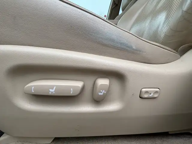 2010 Lexus RX Navigation, AWD 4dr - Photo 10