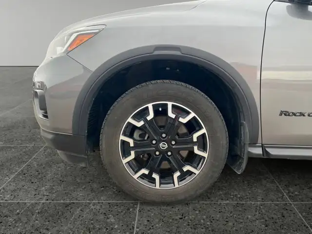 2020 Nissan Pathfinder SV Tech - Photo 11